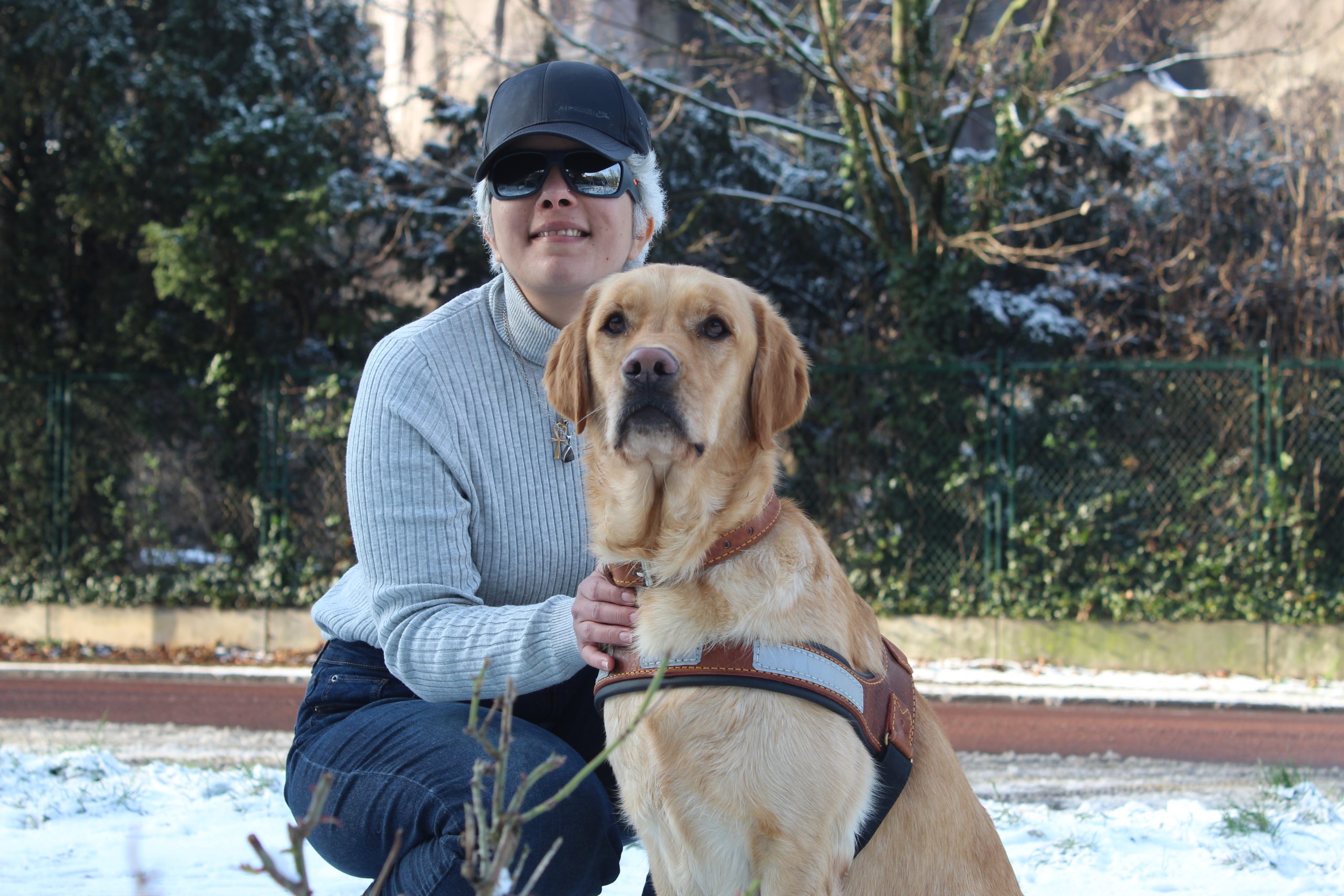 Valentine avec son chien guide Timy